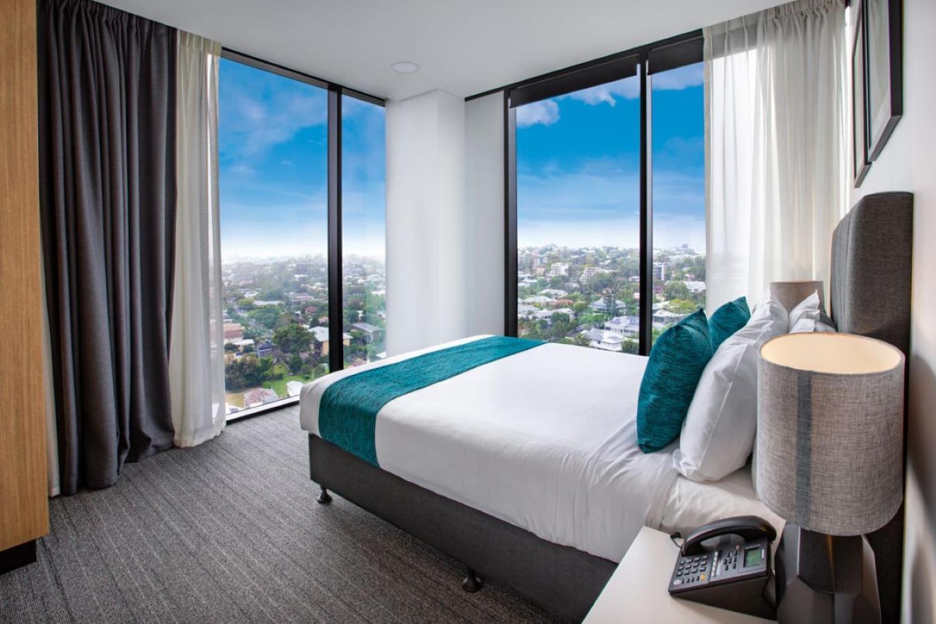 Aparthotel Essence Taringa Brisbane