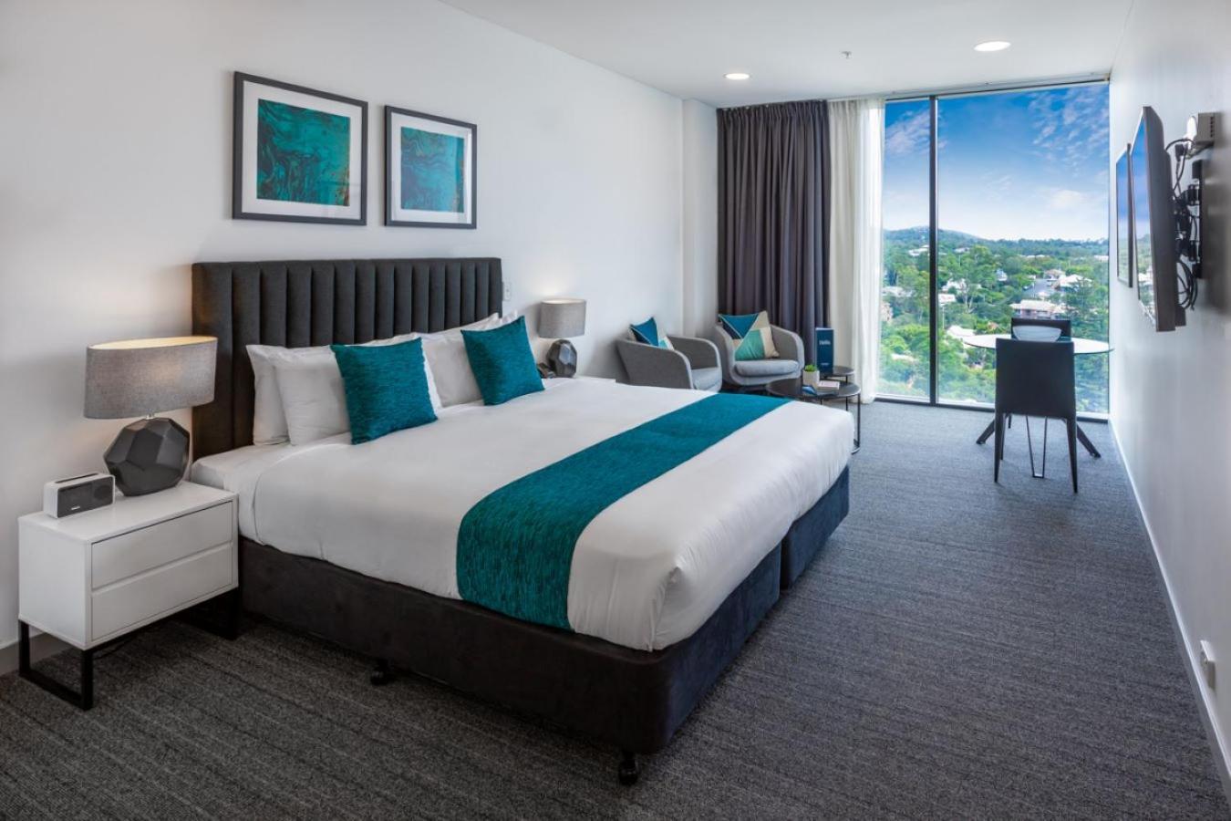 Aparthotel Essence Taringa