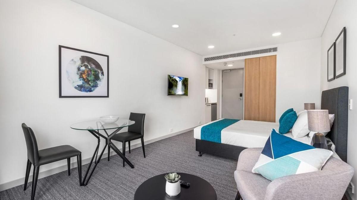 Essence Taringa Aparthotel 4*